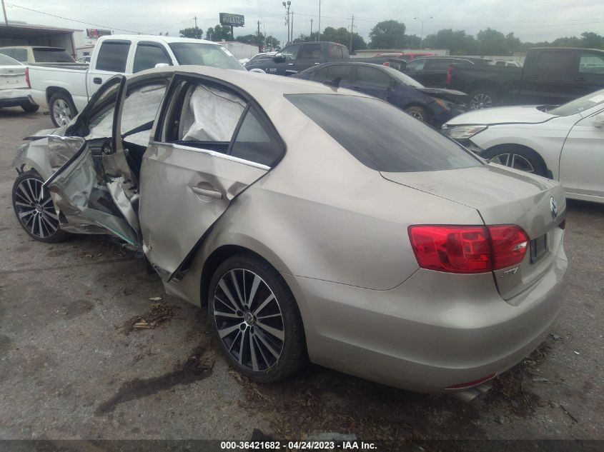 2013 VOLKSWAGEN JETTA SEDAN TDI - 3VWLL7AJ5DM233117