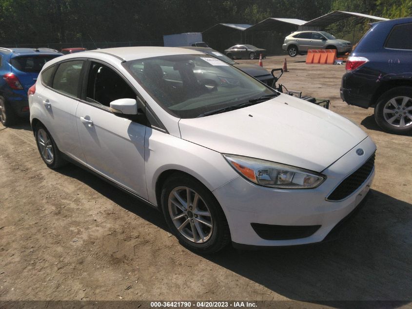 2015 FORD FOCUS SE - 1FADP3K27FL315551