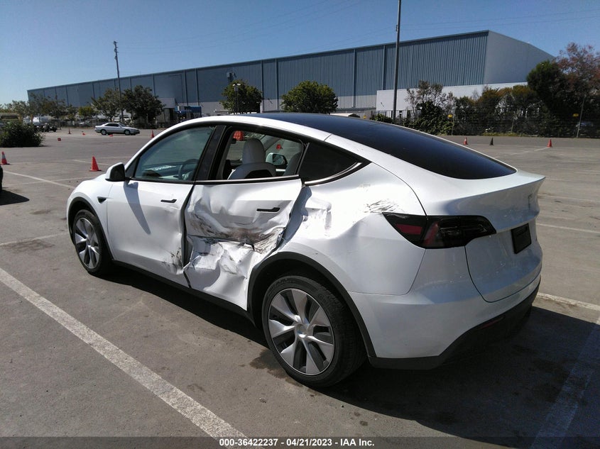 VIN 7SAYGDEE6PF622594 2023 TESLA MODEL Y LONG RANGE