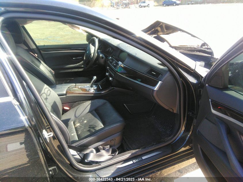 2013 BMW 5 SERIES 528I XDRIVE - WBAXH5C50DD112014