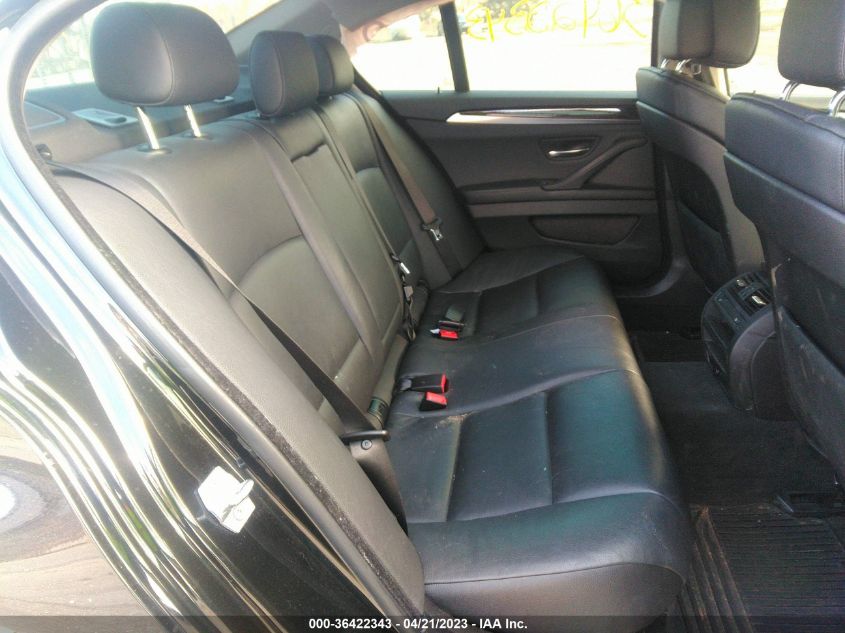 2013 BMW 5 SERIES 528I XDRIVE - WBAXH5C50DD112014