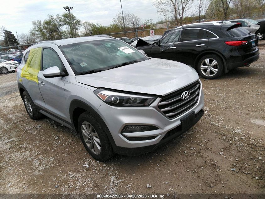 2017 HYUNDAI TUCSON SE - KM8J33A48HU358557