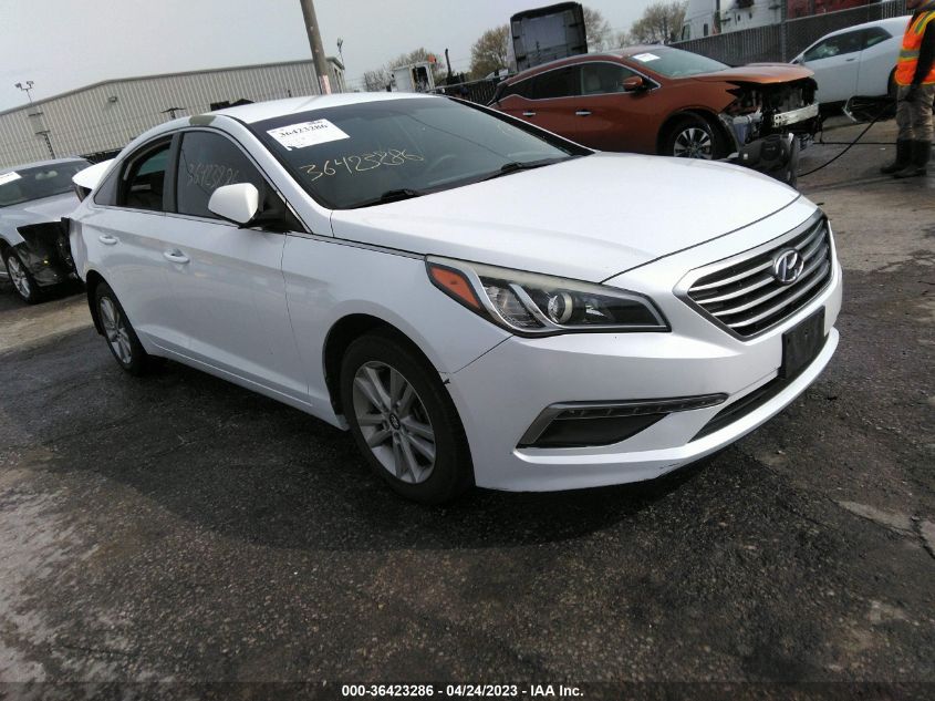 2015 HYUNDAI SONATA 2.4L SE - 5NPE24AF2FH254976