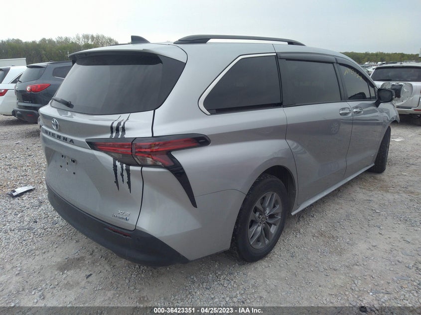 VIN 5TDYRKEC0MS072732 2021 TOYOTA SIENNA XLE