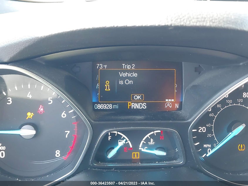 VIN 1FMCU9GD7JUD15690 2018 FORD ESCAPE SE