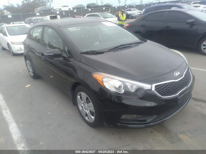 2016 KIA FORTE 5-DOOR LX - KNAFK5A80G5638880