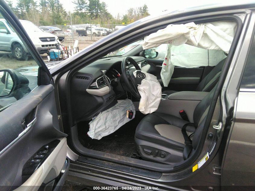 2020 TOYOTA CAMRY XLE - 4T1F11AK4LU945698