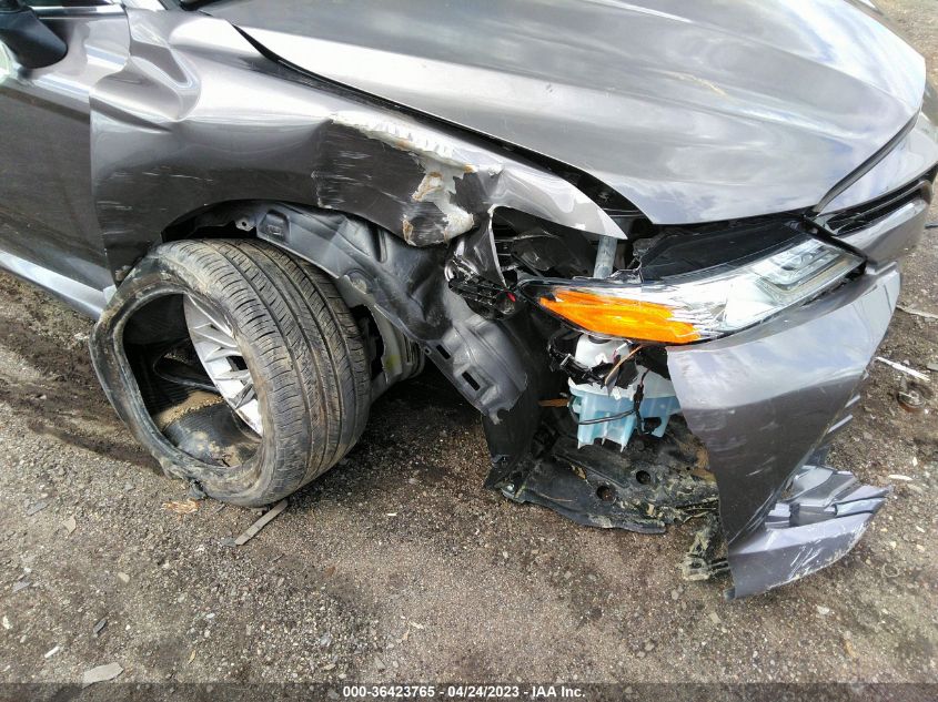 2020 TOYOTA CAMRY XLE - 4T1F11AK4LU945698