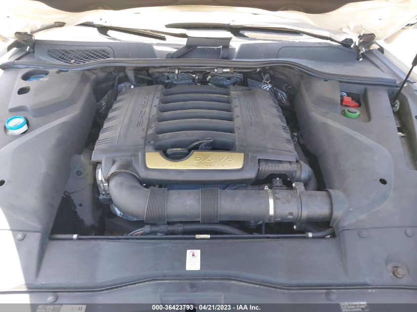 2016 PORSCHE CAYENNE WP1AA2A28GKA13279
