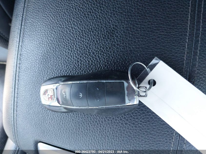 2016 PORSCHE CAYENNE WP1AA2A28GKA13279