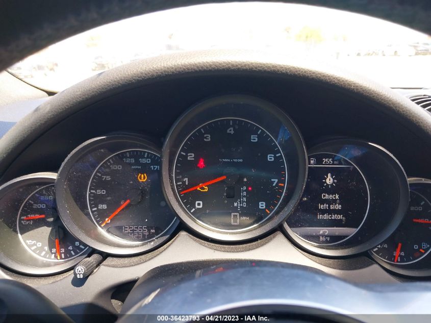 2016 PORSCHE CAYENNE WP1AA2A28GKA13279