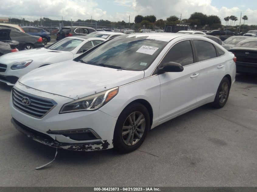 2015 HYUNDAI SONATA 2.4L SE - 5NPE24AF7FH153951