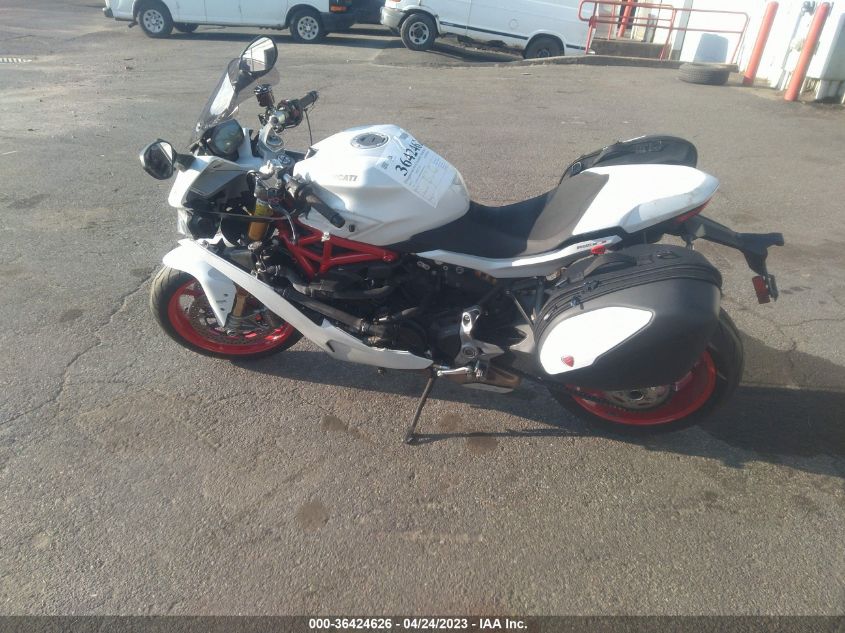 2017 DUCATI SUPERSPORT - ZDMVABDS5HB001949