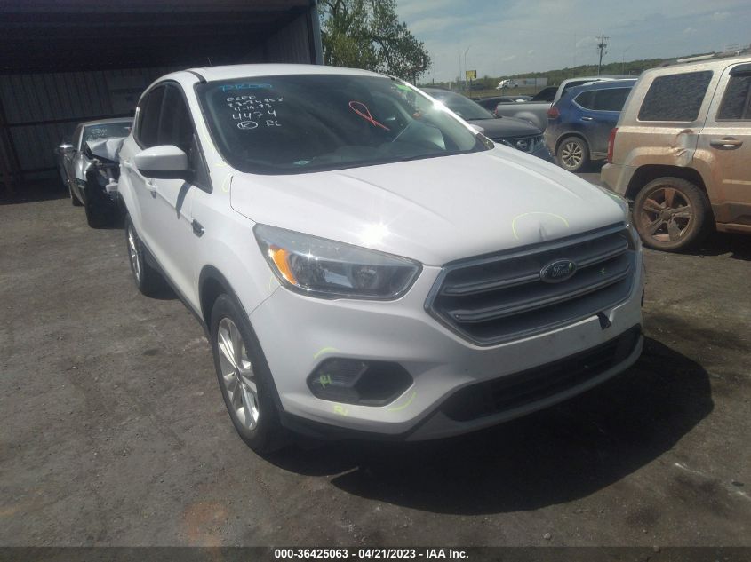 2017 FORD ESCAPE SE - 1FMCU0G91HUD44474