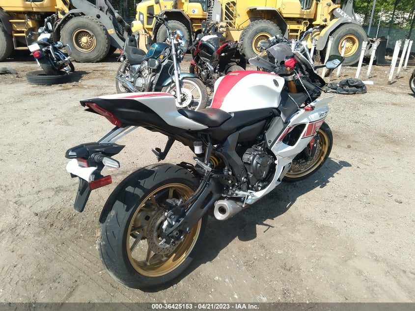 VIN JYARM38E3NA003789 2022 YAMAHA YZFR7