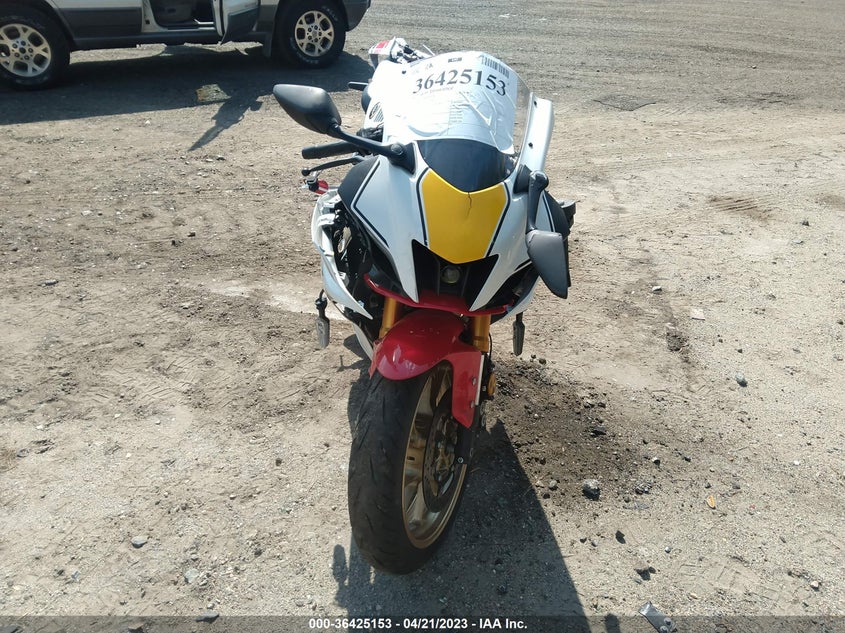 VIN JYARM38E3NA003789 2022 YAMAHA YZFR7