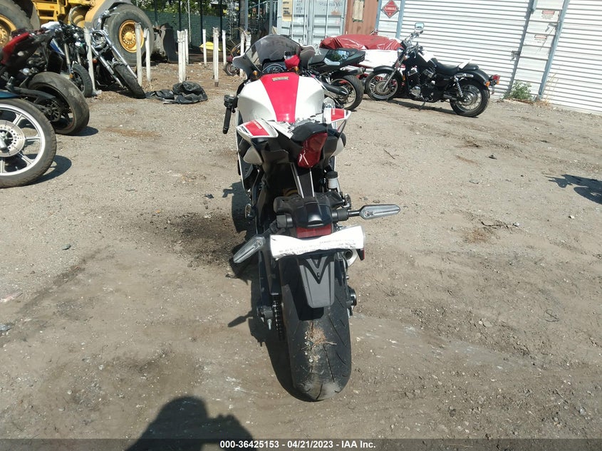 VIN JYARM38E3NA003789 2022 YAMAHA YZFR7