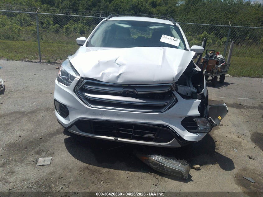 VIN 1FMCU0GD1HUC59879 2017 FORD ESCAPE SE