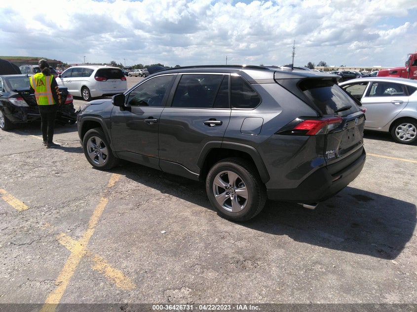 VIN 2T3W1RFV6NC208029 2022 TOYOTA RAV4 XLE