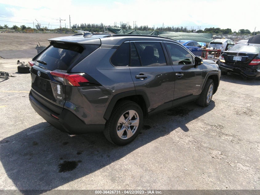 VIN 2T3W1RFV6NC208029 2022 TOYOTA RAV4 XLE