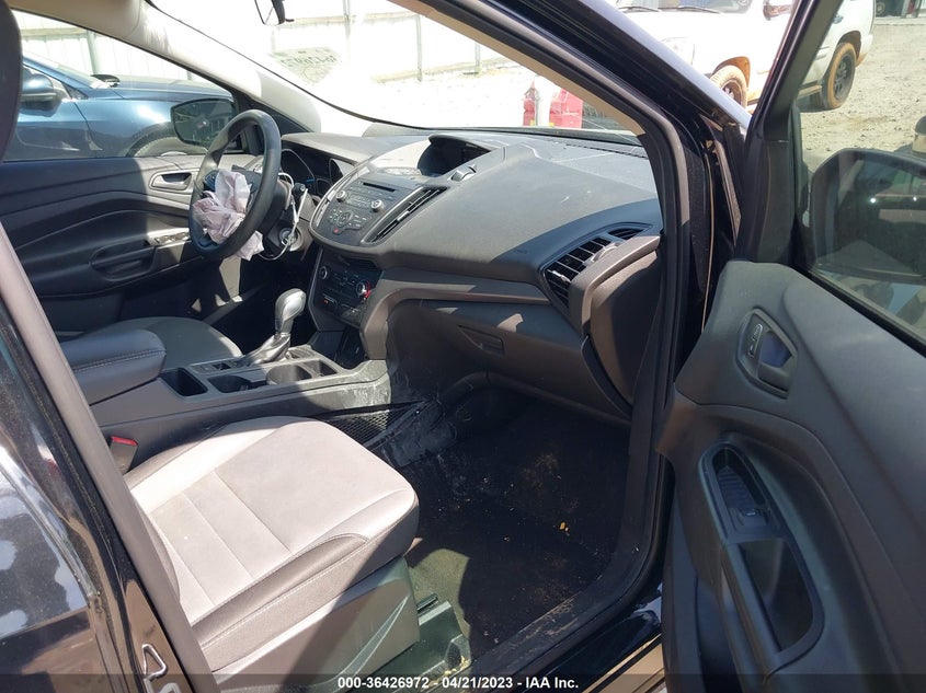VIN 1FMCU0F7XHUE74382 2017 FORD ESCAPE S