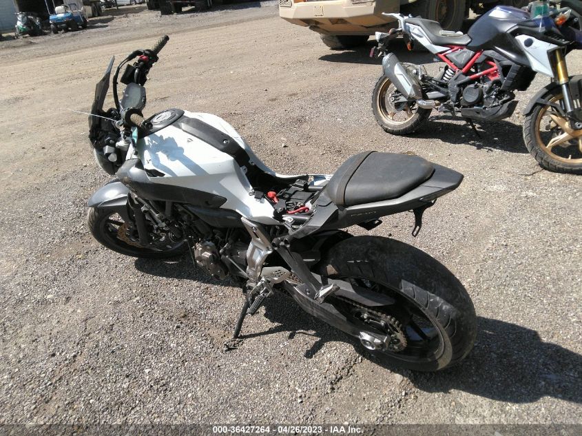2015 YAMAHA FZ07 JYARM06E3FA005142