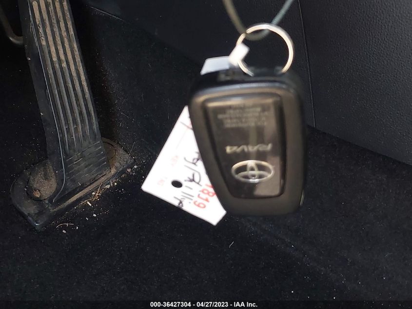 2019 TOYOTA RAV4 XLE - JTMP1RFV0KJ008471
