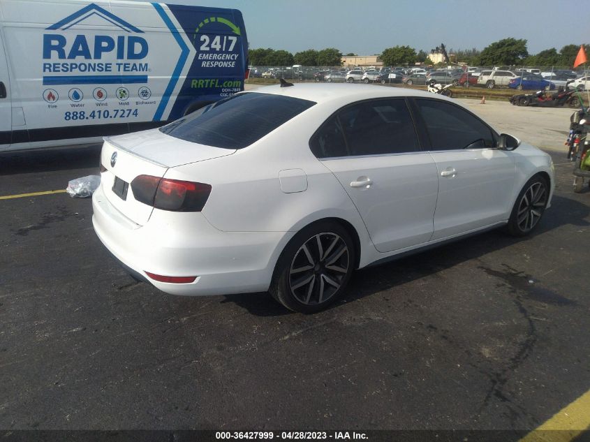 2013 VOLKSWAGEN GLI AUTOBAHN W/NAV 3VW5A7AJ6DM358948