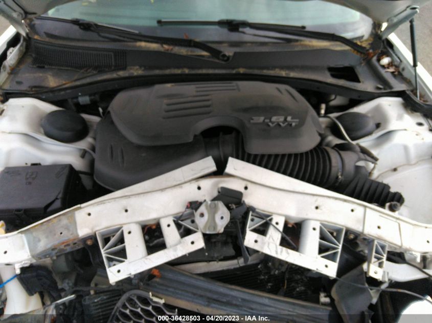 2016 CHRYSLER 300 300C - 2C3CCAEGXGH189833