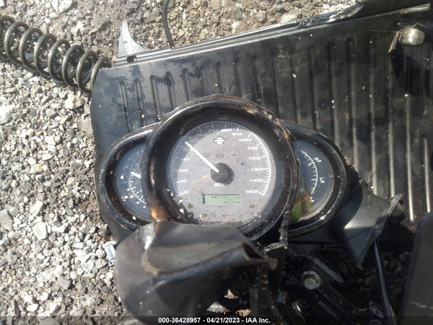 2011 HARLEY-DAVIDSON VRSCDX - 1HD1HHH12BC802025