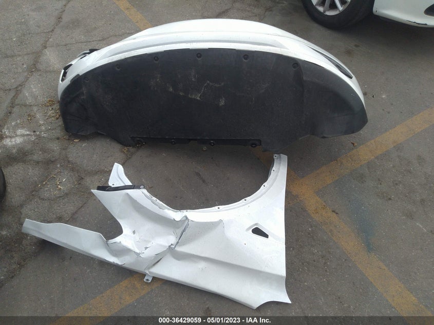VIN 7SAYGDEE2NF318613 2022 TESLA MODEL Y LONG RANGE