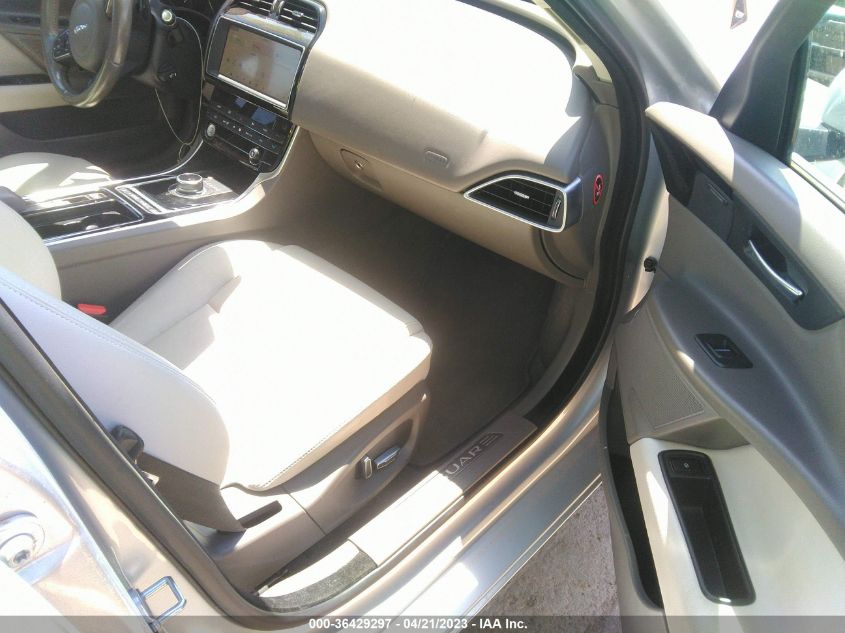 2019 JAGUAR XE 25T PREMIUM - SAJAD4FX8KCP49085