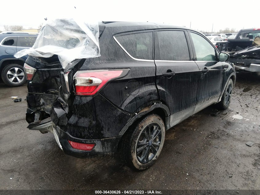 VIN 1FMCU0GDXHUB40700 2017 FORD ESCAPE SE