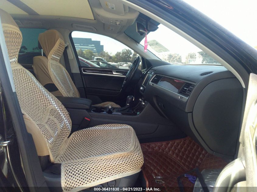 2014 VOLKSWAGEN TOUAREG EXEC - WVGEF9BPXED010162