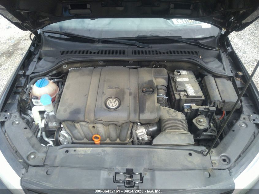 2013 VOLKSWAGEN JETTA SEDAN SE W/CONVENIENCE - 3VWDP7AJ9DM397348