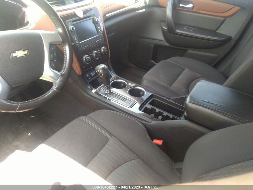 2017 CHEVROLET TRAVERSE LT - 1GNKRGKD1HJ294321