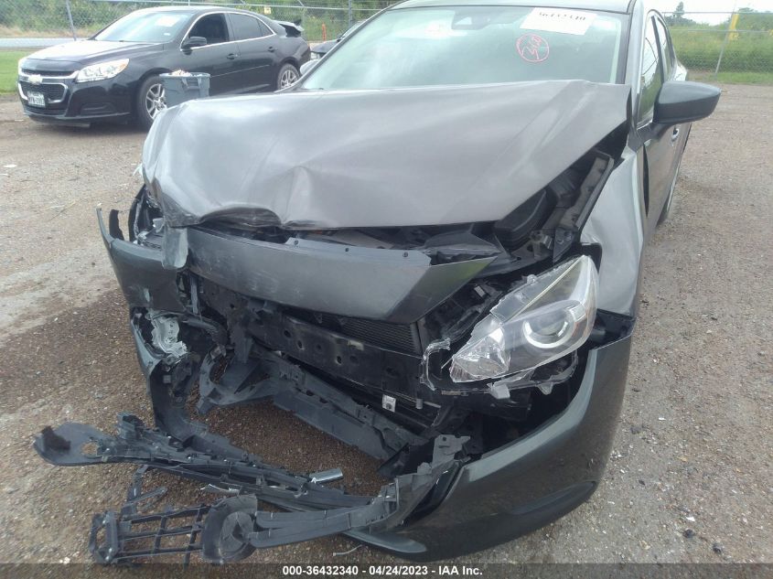 2018 MAZDA MAZDA3 4-DOOR SPORT 3MZBN1U76JM211593