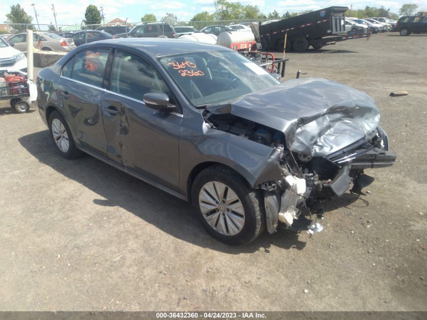 2013 VOLKSWAGEN JETTA SEDAN SE - 3VWDP7AJ2DM220916