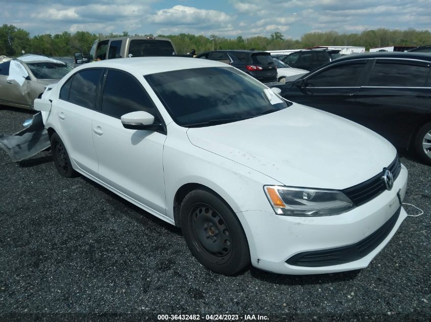 2014 VOLKSWAGEN JETTA SEDAN SE - 3VWD17AJ3EM265057