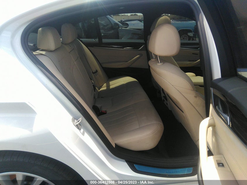 VIN WBA53BH0XMCF84750 2021 BMW 5 SERIES 530I