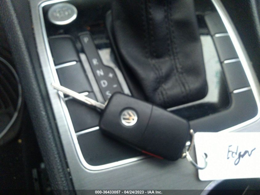 2014 VOLKSWAGEN PASSAT SE W/SUNROOF & NAV - 1VWBT7A34EC041140