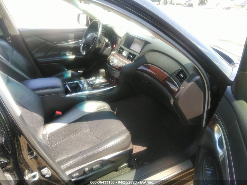 2015 INFINITI Q70 JN1BY1ARXFM561315