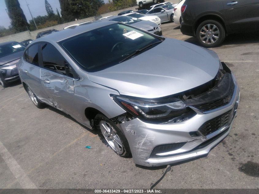 2018 CHEVROLET CRUZE LT - 1G1BE5SM7J7168016