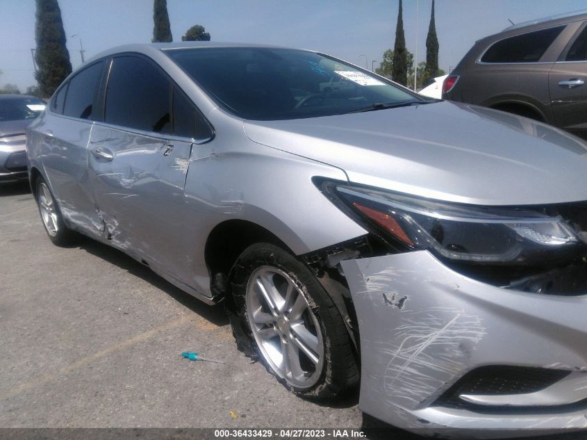 2018 CHEVROLET CRUZE LT - 1G1BE5SM7J7168016