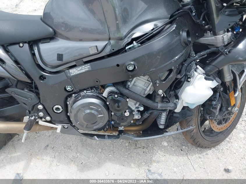 2023 SUZUKI GSX1300 RR JS1EJ11B6P7100771