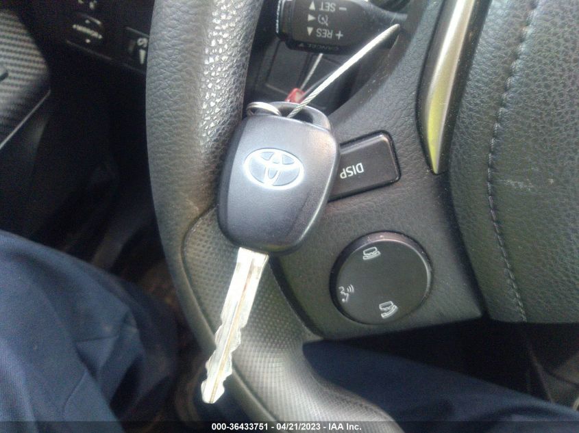 2015 TOYOTA RAV4 XLE - 2T3WFREV1FW159535