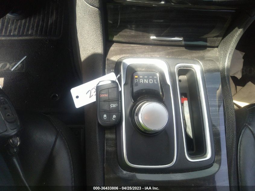 2015 CHRYSLER 300 LIMITED - 2C3CCAAG6FH932038