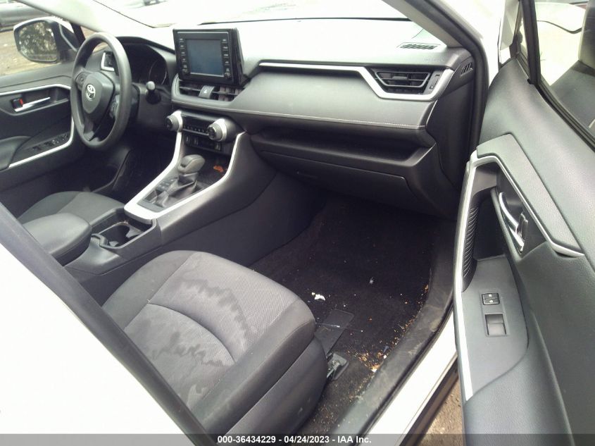 2019 TOYOTA RAV4 XLE - JTMP1RFVXKD520379