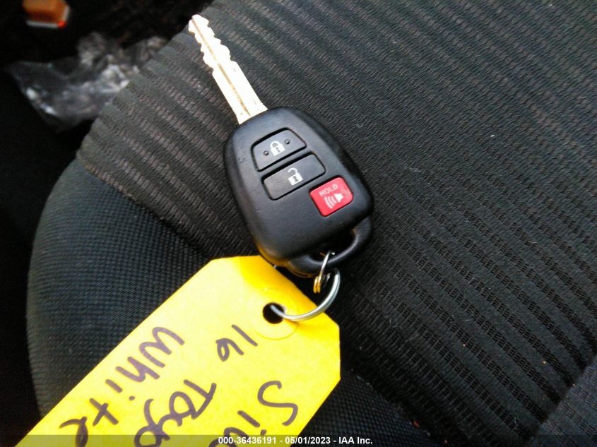 2016 TOYOTA RAV4 LE - JTMBFREV5GJ057721