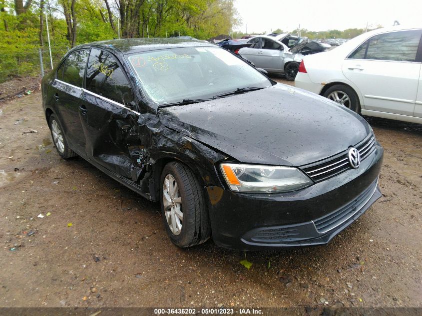 2013 VOLKSWAGEN JETTA SEDAN SE W/CONVENIENCE/SUNROOF - 3VWDX7AJ3DM399869